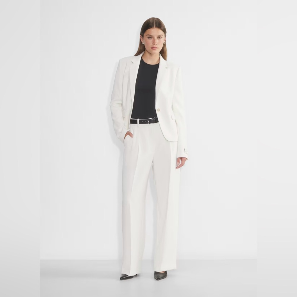 Aritzia | Effortless Trousers Size 4
